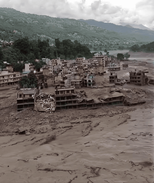 बाढीपछि त्रिशूली बजारको अवस्था भयावह, जनजीवन प्रभावित
