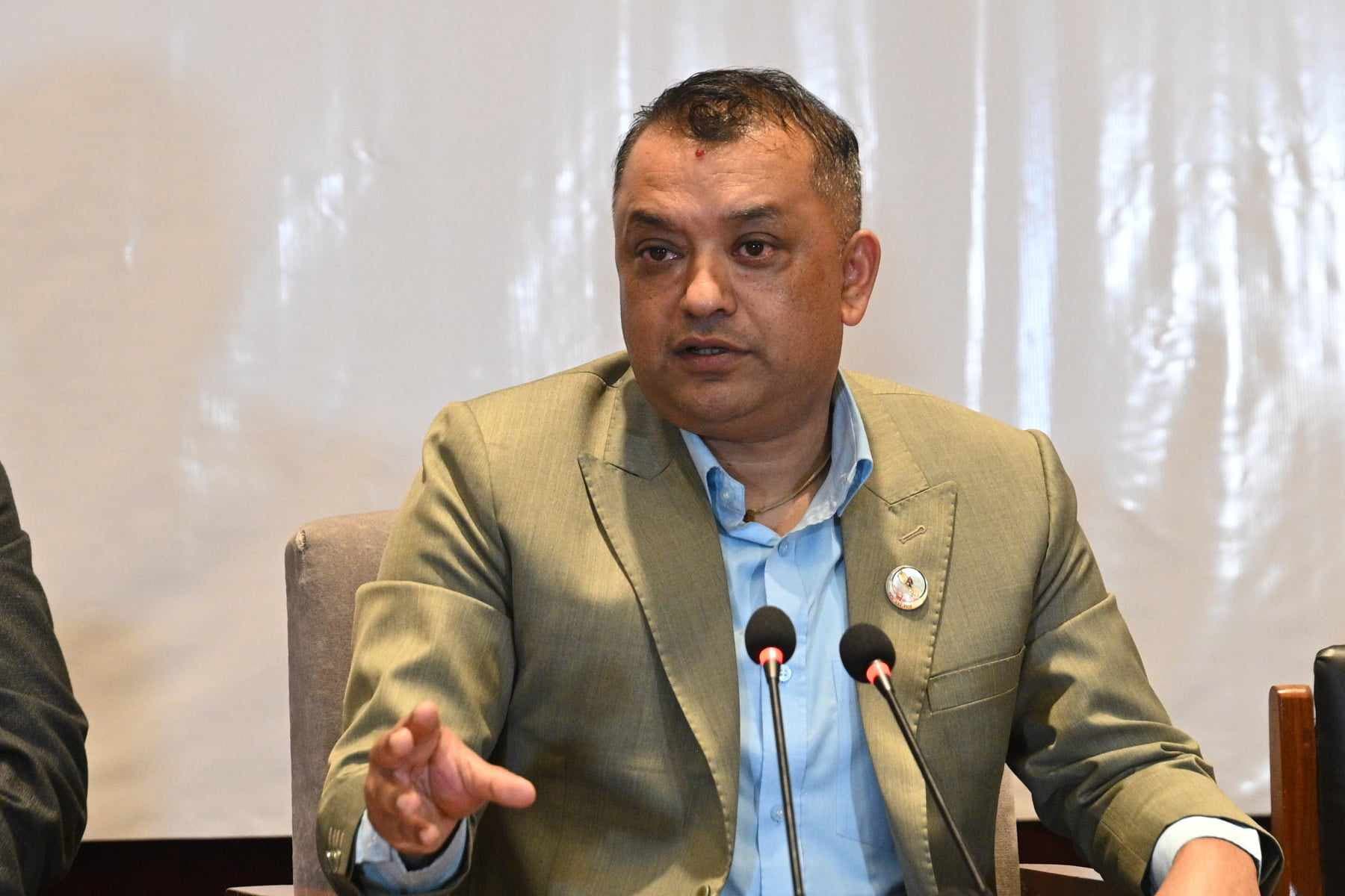 भदौ २४ को जलेको पैसाबारे गगनको छानबिन माग, देउवा निवासलाई संकेत