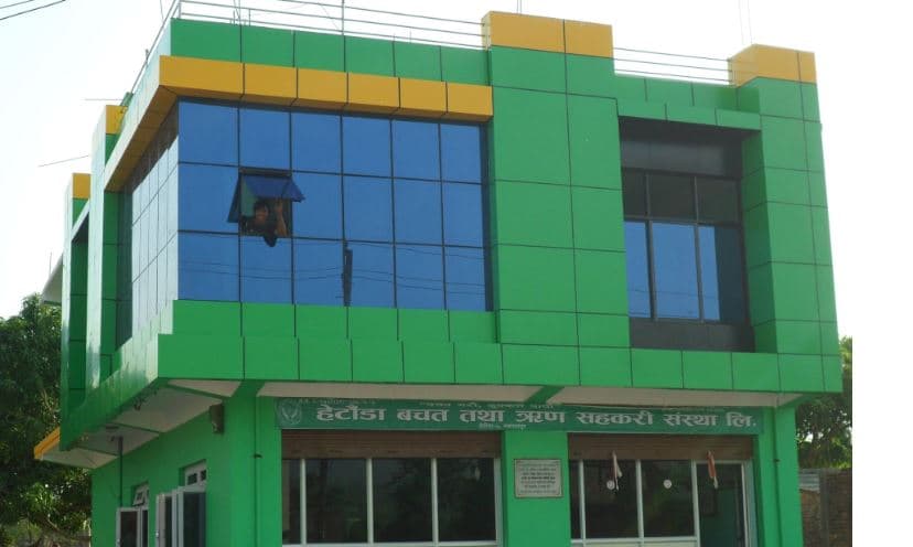 सहकारी कार्यालयभित्र गम्भीर अवस्था: व्यवस्थापक बन्द कोठामा फेला, उद्धारपछि अस्पताल भर्ना