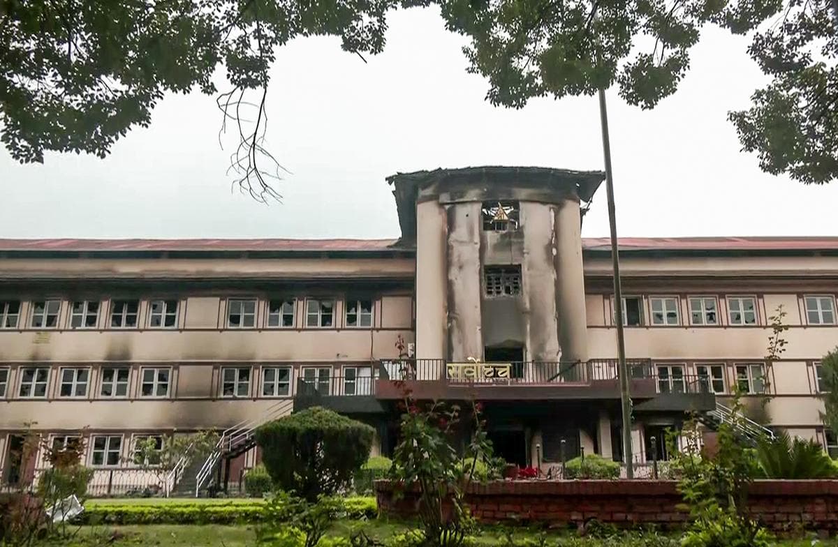 सर्वोच्च अदालतभित्र भ्रष्टाचारको आरोप: जलेको सामानको ‘नक्कली मुचुल्का’देखि करोडौंको टेन्डरमा सेटिङसम्म