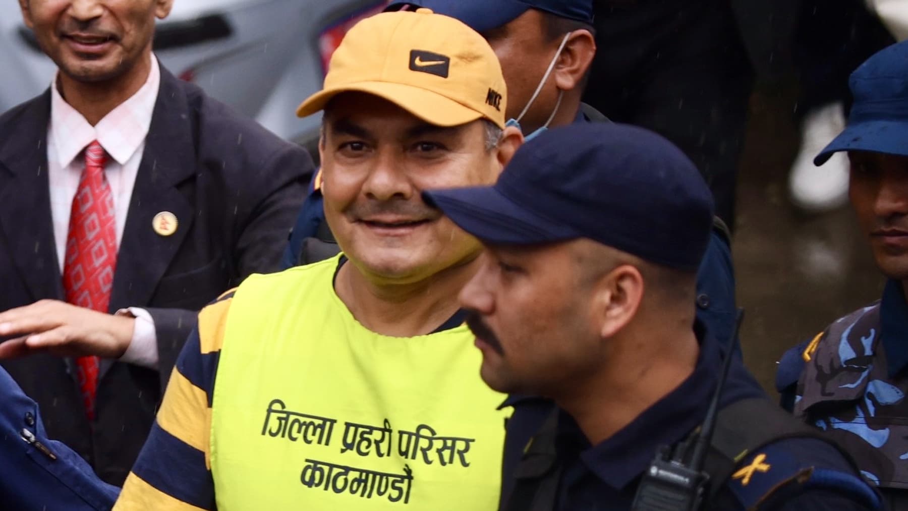 दुर्गा प्रसाईं फेरि पक्राउ