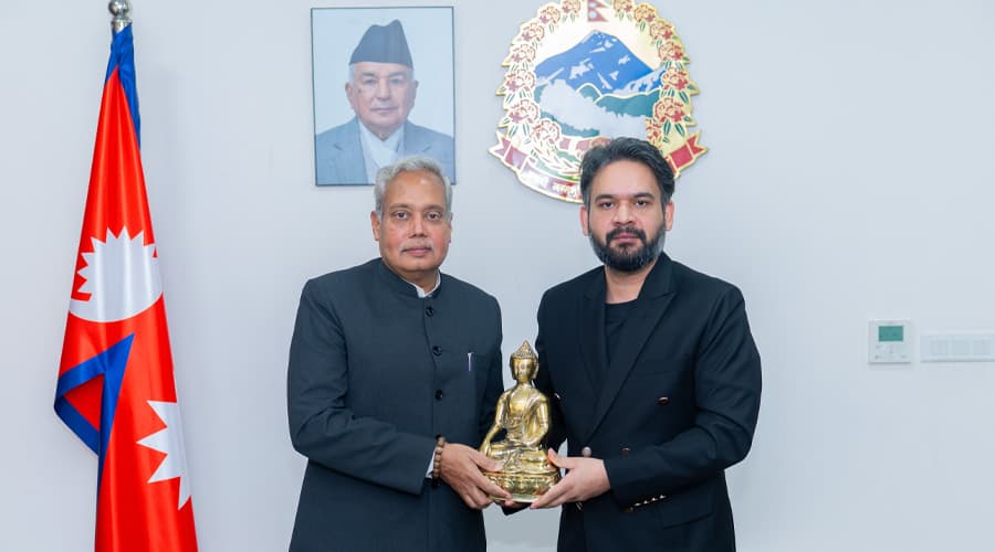 प्रधानमन्त्री बालेन शाहसँग भारतीय राजदूत श्रीवास्तवको बिदाइ भेट