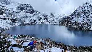 गोसाइँकुण्डमा डुबेका दुई युवाको शव फेला, हेलिकप्टरमार्फत काठमाडौँ ल्याइने तयारी