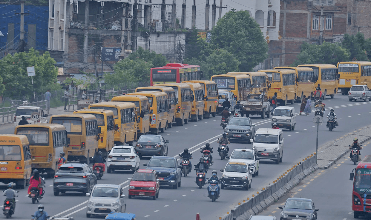 निजी विद्यालय सञ्चालकहरूको स्कुल बस र्याली, शिक्षा विधेयक सच्याउन दबाब