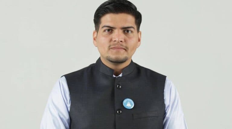 महेश बर्तौलालाई हराउँदै २५ वर्षमै संसद् पुगे प्रशान्त उप्रेती